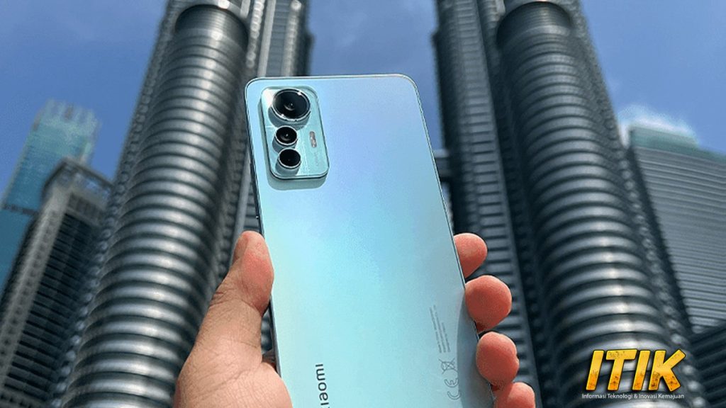 Bukan Sekadar Gaya Xiaomi 12 Lite 5G Siap Bikin Kamu Nempel!