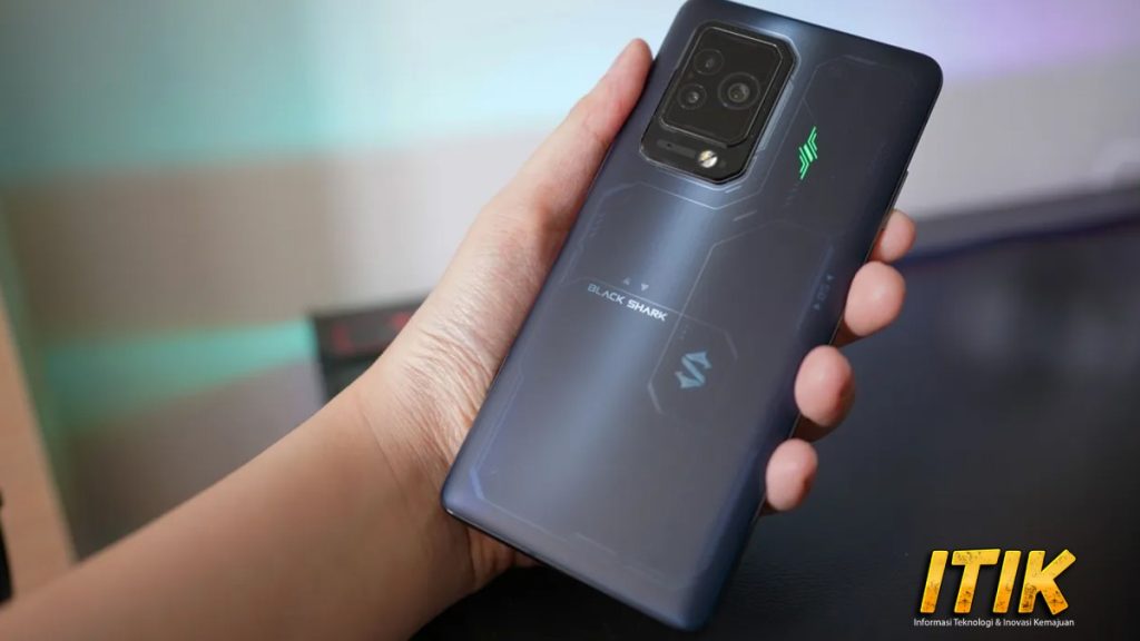 Bukan HP Biasa! Black Shark 5 Pro Siap Libas Game Berat!