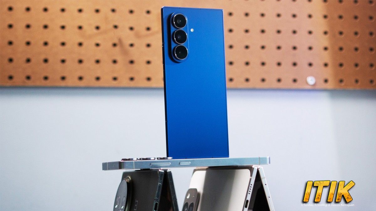 Samsung Galaxy Z Fold7 Lipatan Canggih Cantik