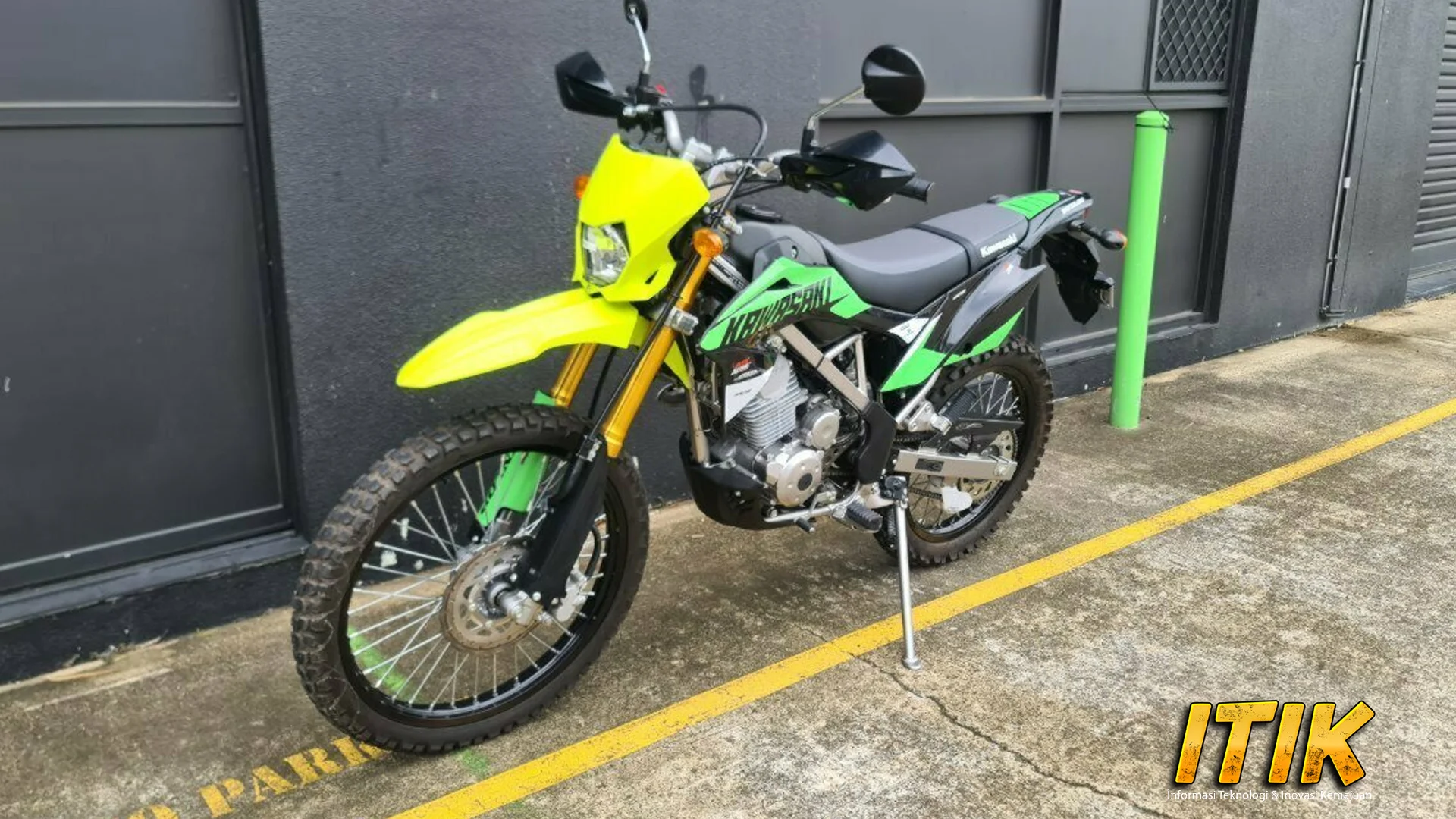 KLX 150 Bebaskan Dirimu Setiap Tanjakan Bersinar