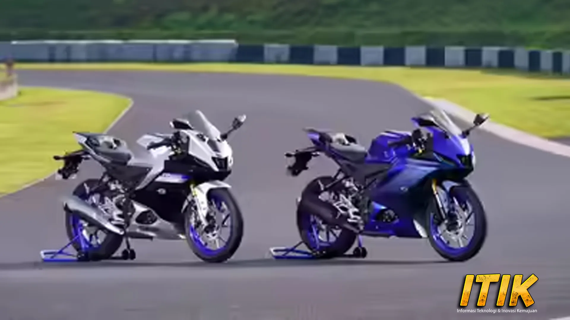 Yamaha R15 Si Motor Cantik Bikin Mata Melirik