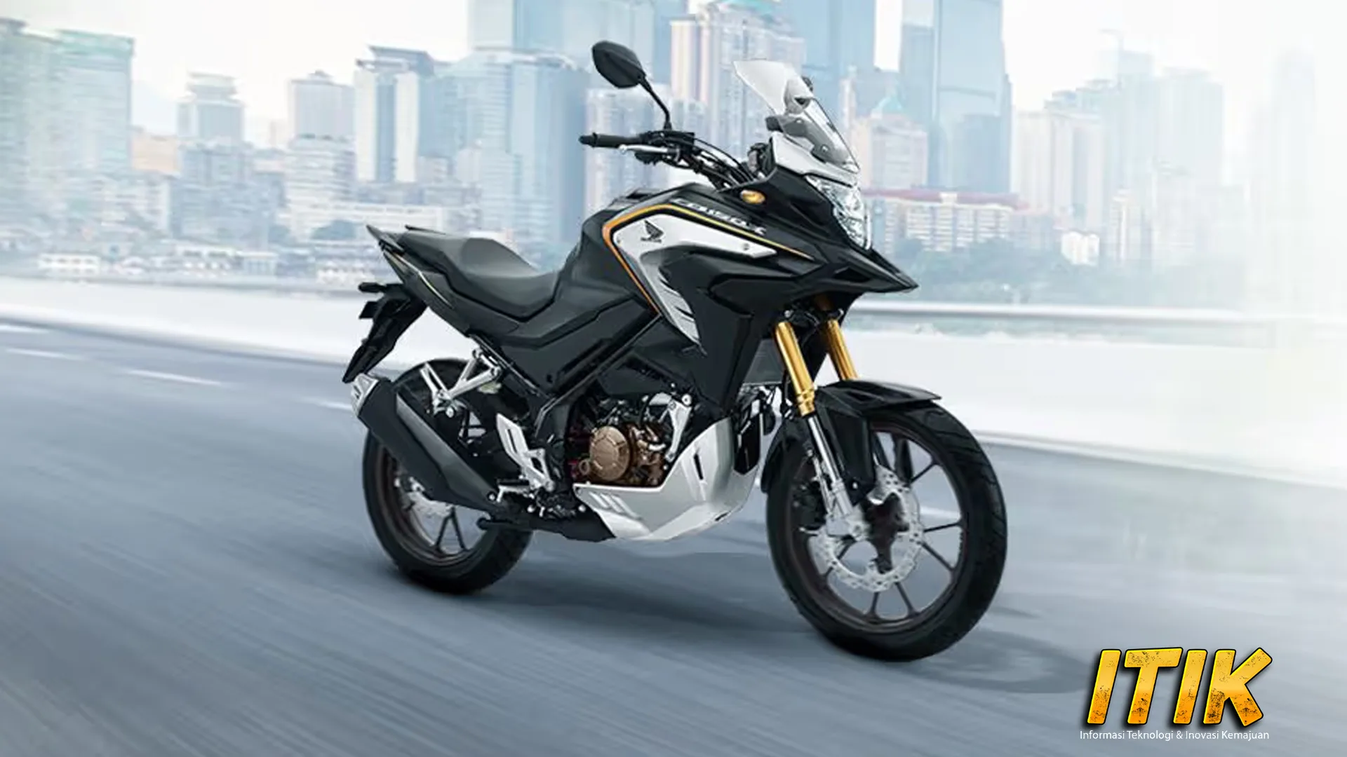Jelajahi Kota dan Alam dalam Honda CB150X