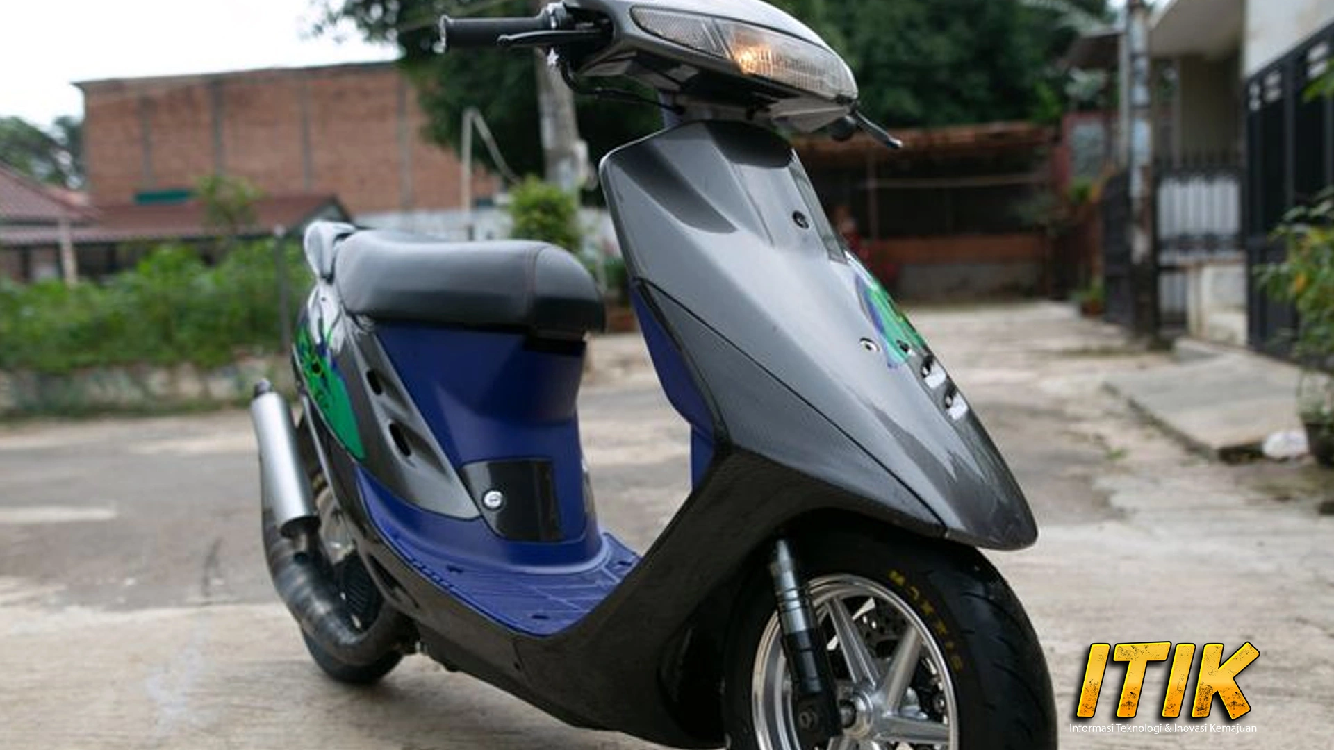 Honda Dio 1 Skutik Gaul, Lincah di Jalan