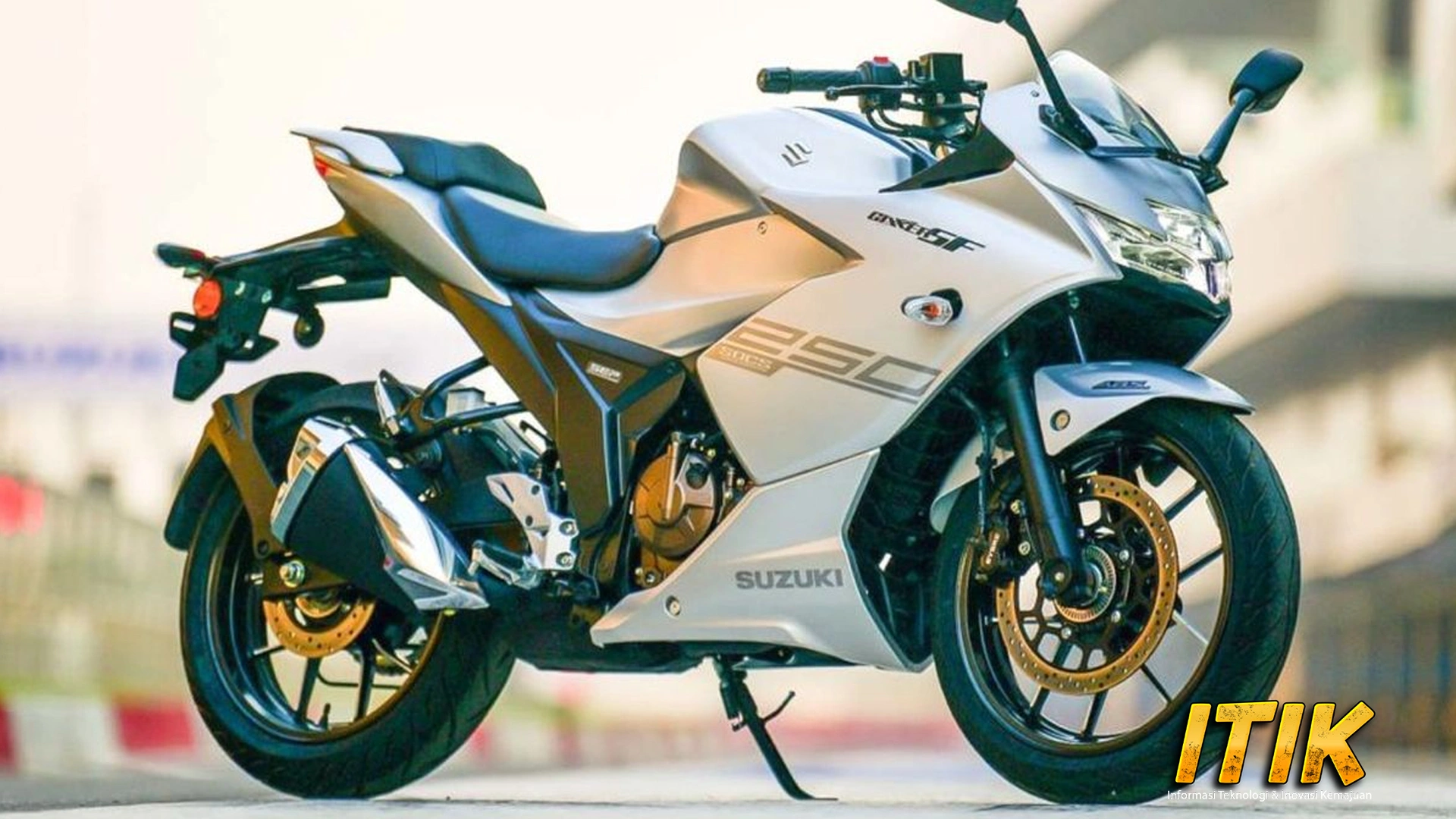 Suzuki Gixxer SF 250: Desain Sporty, Mesin Responsif